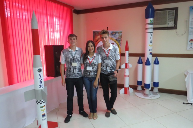 equipe-medalhista-de-ouro-da-edusesc-recebe-premiacao-do-astronauta-brasileiro-marcos-pontes