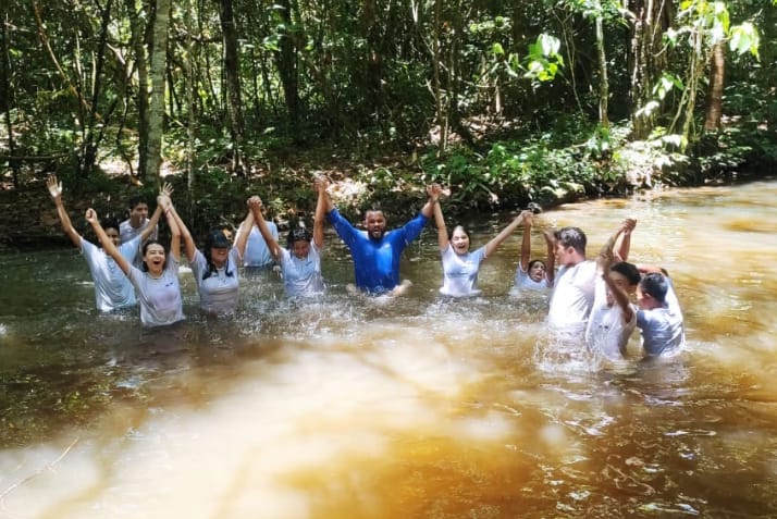 Estudantes da EduSesc Ceilândia se aprofundam em diferentes componentes curriculares durante viagem para Pirenópolis